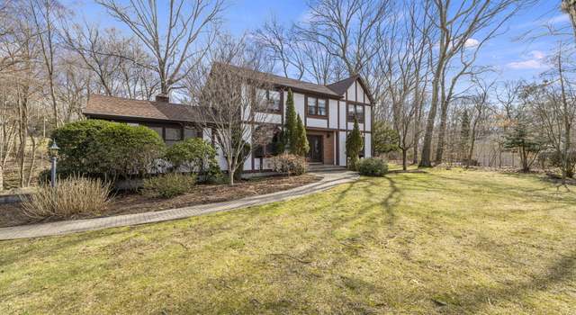 Photo of 90 Bunker Hill Dr, Trumbull, CT 06611