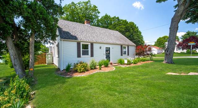 Photo of 181 Oak St, Glastonbury, CT 06033