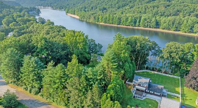 Photo of 34 Roosevelt Dr, Seymour, CT 06483