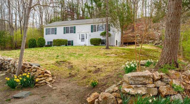 Photo of 23 Oak Grove Rd, Brookfield, CT 06804