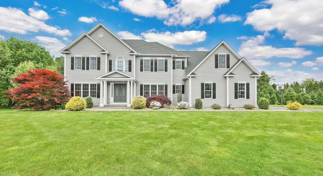 Photo of 10 Gilbert Ln, South Windsor, CT 06074