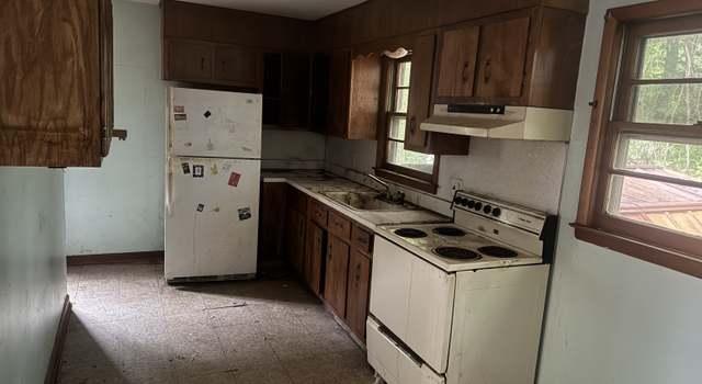Photo of 31 Ross St, Milford, CT 06460