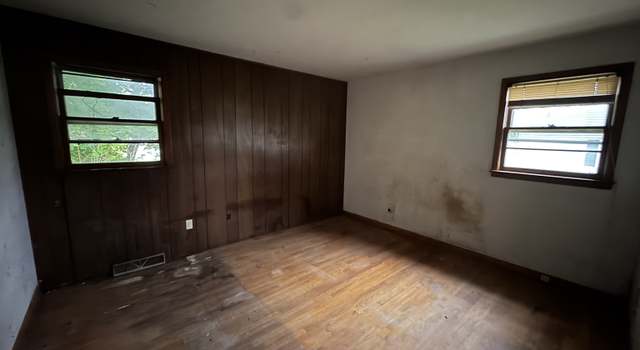 Photo of 31 Ross St, Milford, CT 06460