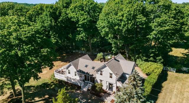 Photo of 3 Maple Ln, Old Lyme, CT 06371