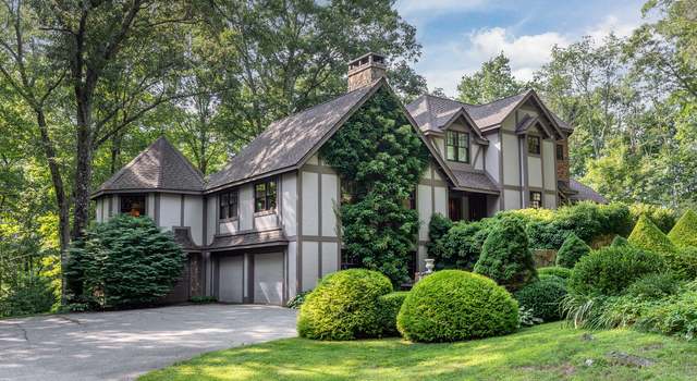 Photo of 235 North St, Roxbury, CT 06783