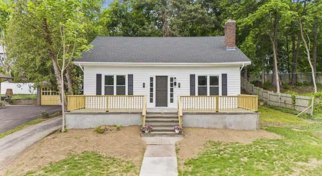 Photo of 452 New Haven Ave, Derby, CT 06418
