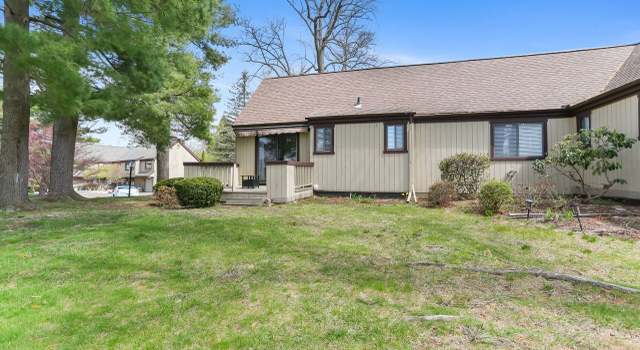 Photo of 566 Pequot Ln Unit B, Stratford, CT 06614