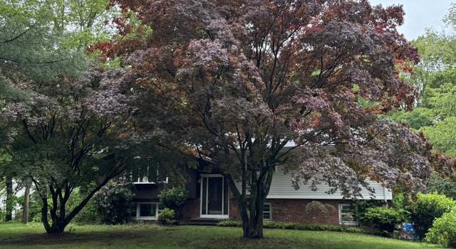 Photo of 3 Abbey Ln, Shelton, CT 06484