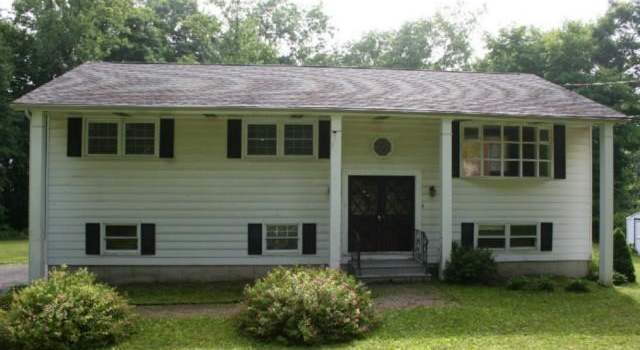 Photo of 1 Cold Spring Rd, New Fairfield, CT 06812