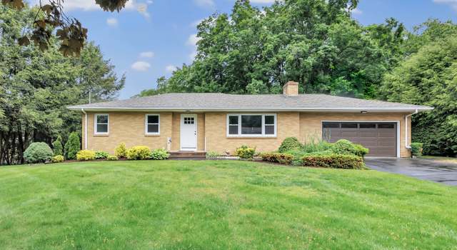 Photo of 325 River Rd, Hamden, CT 06518