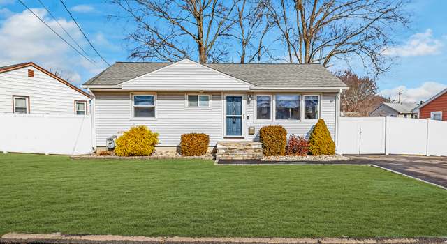 Photo of 63 Contact Dr, West Haven, CT 06516