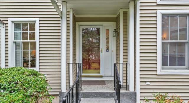 Photo of 15 Regency Cir #15, Trumbull, CT 06611
