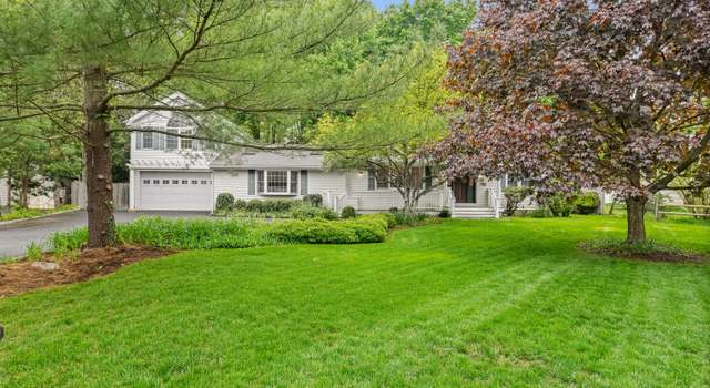Photo of 8 Argentine Way, Norwalk, CT 06850