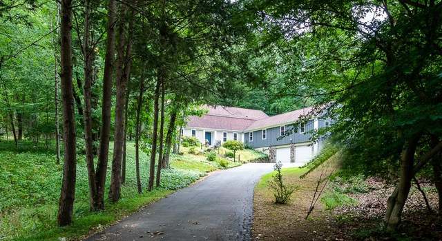 Photo of 81 Meeting House Rd, Haddam, CT 06438
