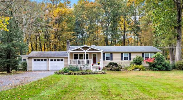 Photo of 203 Wildflower Ln, Fairfield, CT 06824