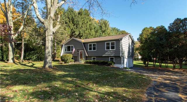 Photo of 67 Old Country Ln, Milford, CT 06461