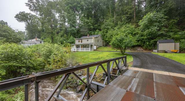 Photo of 34 Lakemere Dr, Southbury, CT 06488