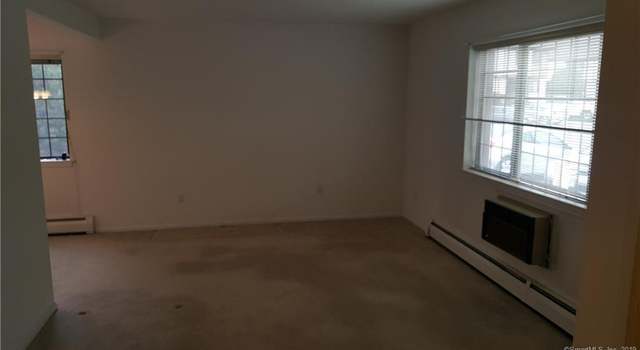 Photo of 303 Foxwood Ln #303, Milford, CT 06461