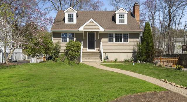 Photo of 27 Deepwood Ln, Norwalk, CT 06854