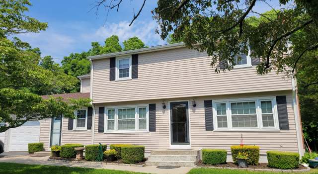 Photo of 20 Laurel Wood Rd, North Stonington, CT 06359