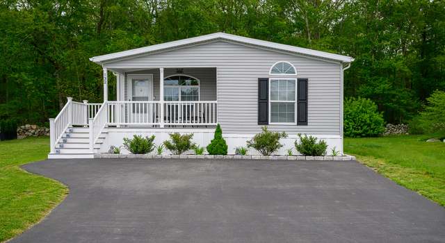 Photo of 132 Stephen Dr, Stonington, CT 06378