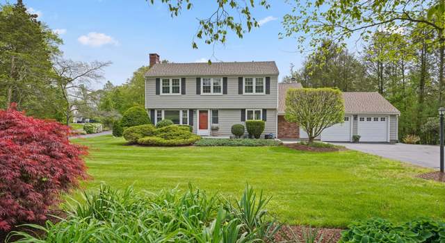 Photo of 94 Porters Hill Rd, Trumbull, CT 06611