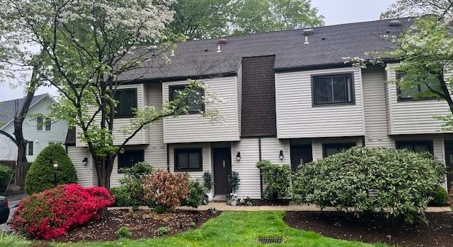Photo of 329 Strawberry Hill Ave Apt 3, Norwalk, CT 06851