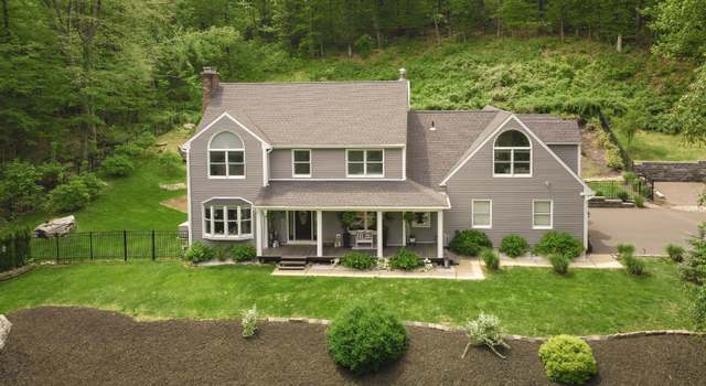 Property at 130 Wildewood Run, Bristol, CT 06010, 4 beds, 5 baths