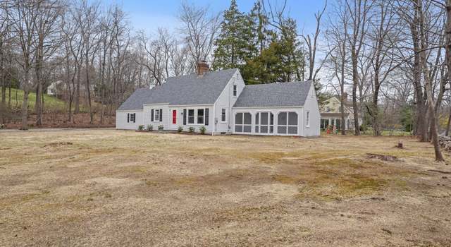 Photo of 2 Woodley Ln, Norwalk, CT 06851