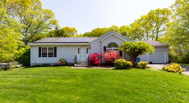 Photo of 60 Pheasant Run, Montville, CT 06370