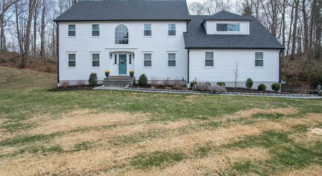 Photo of 352 Patriot Rd, Southbury, CT 06488