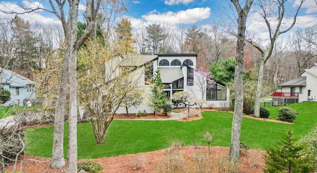 Photo of 106 High Wood Dr, Glastonbury, CT 06073