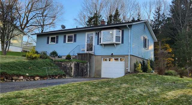 Photo of 70 Applewood Dr, Meriden, CT 06450