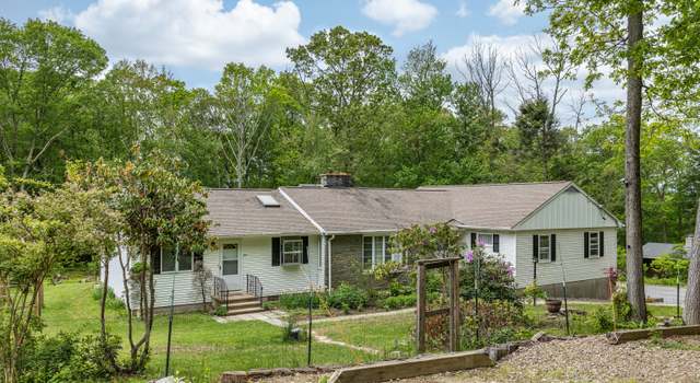 Photo of 127 Separatist Rd, Mansfield, CT 06268