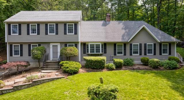 Photo of 35 Whitethorn Dr, Guilford, CT 06437