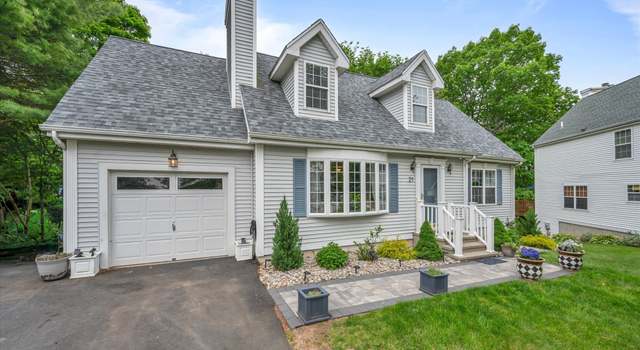 Photo of 21 Lakeview Dr, Branford, CT 06405