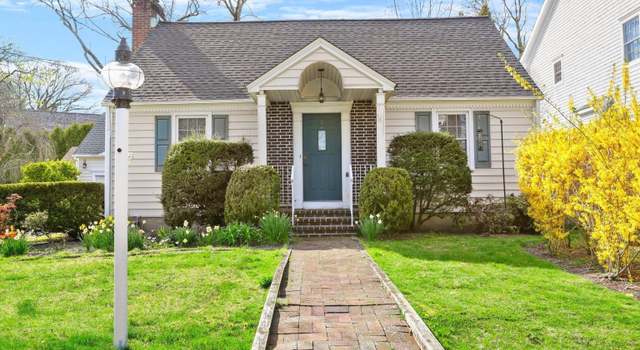 Photo of 6 Center Rd, Greenwich, CT 06870