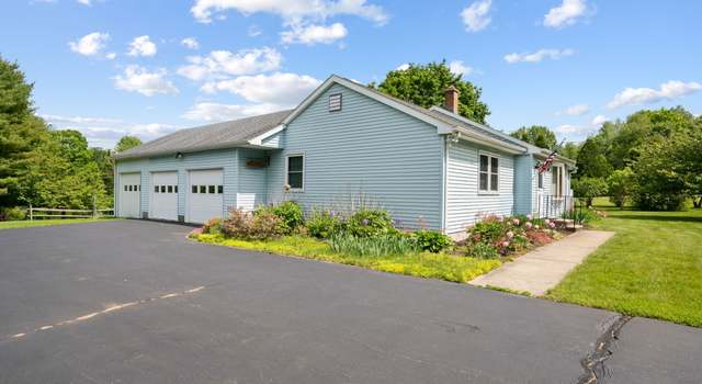 Photo of 7 Wawecus Hill Rd, Bozrah, CT 06334