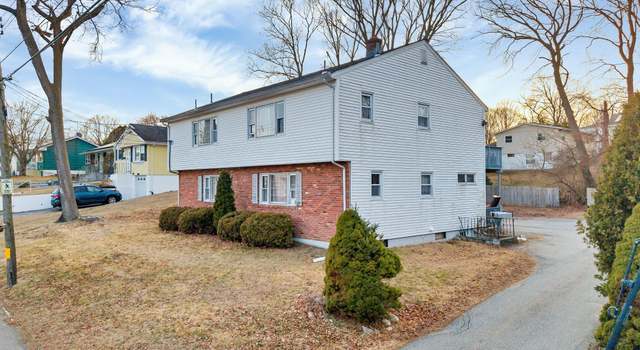 Photo of 17 Dow St, New London, CT 06320