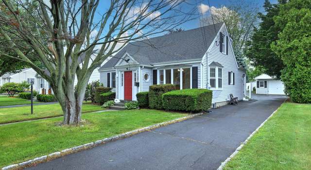 Photo of 30 Birch St, Stratford, CT 06615