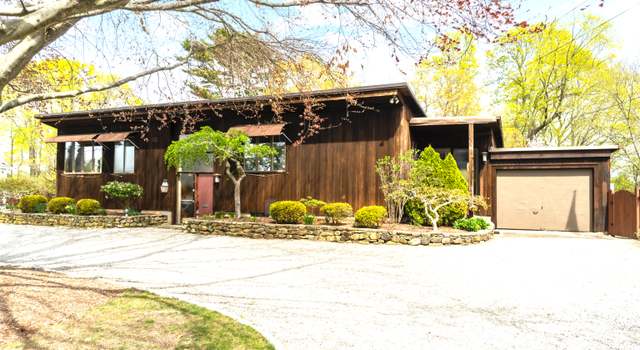 Photo of 8 Cromwell Pl, Old Saybrook, CT 06475