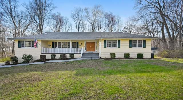 Photo of 109 Beaver Brook Rd, Ridgefield, CT 06877