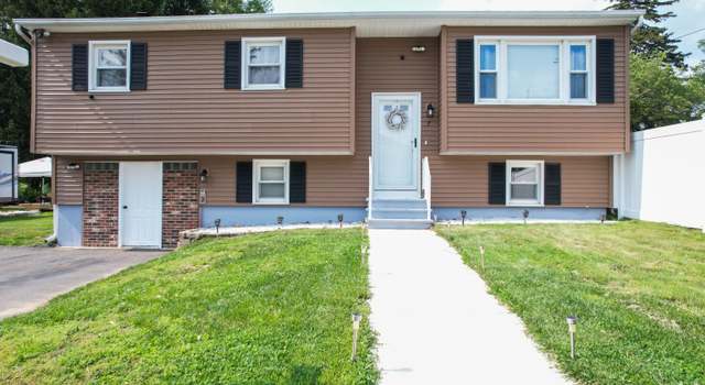 Photo of 7 Pleasant St, Wolcott, CT 06716