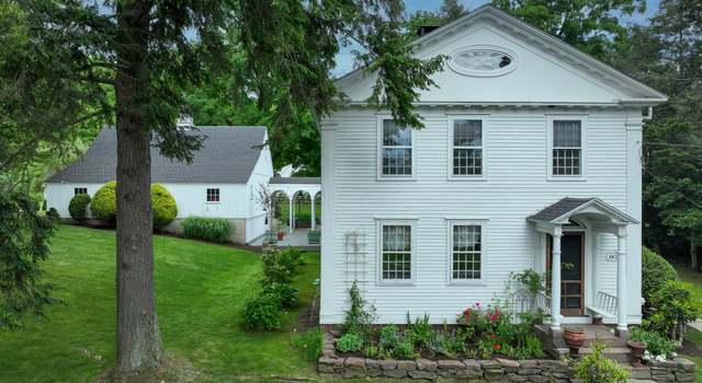 Photo of 938 Main St, Glastonbury, CT 06073