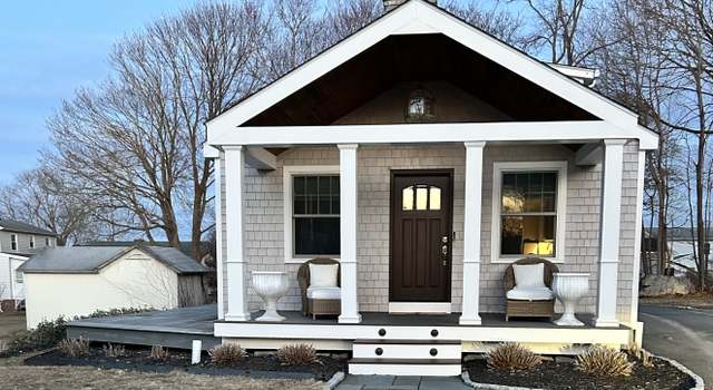 Photo of 3 Ridge St, Groton, CT 06340