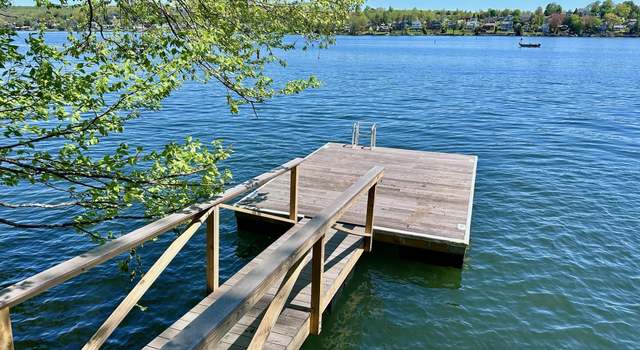 Photo of 33 Lake Dr S, New Fairfield, CT 06812