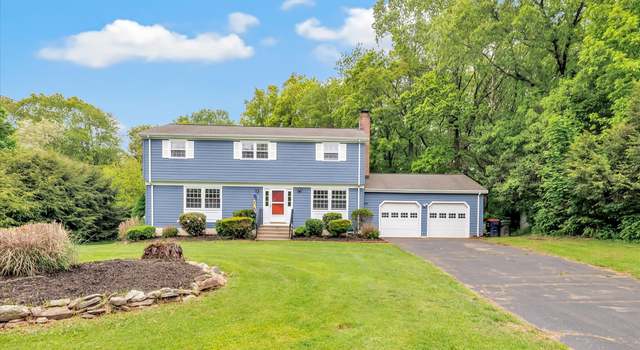 Photo of 71 Autumn Ridge Rd, Trumbull, CT 06611