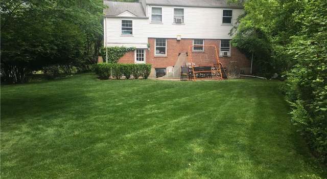 Photo of 10 Macarthur Dr, Greenwich, CT 06870