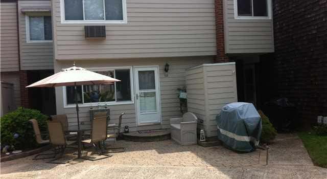 Photo of 112 West Walk #112, West Haven, CT 06516