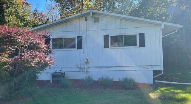 Photo of 294 Hemlock Dr, Orange, CT 06477